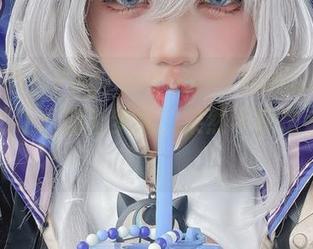 美图警告！Poppa Chan在线晒的博丽灵梦竟然让我魂牵梦绕，果然不愧是老司机！